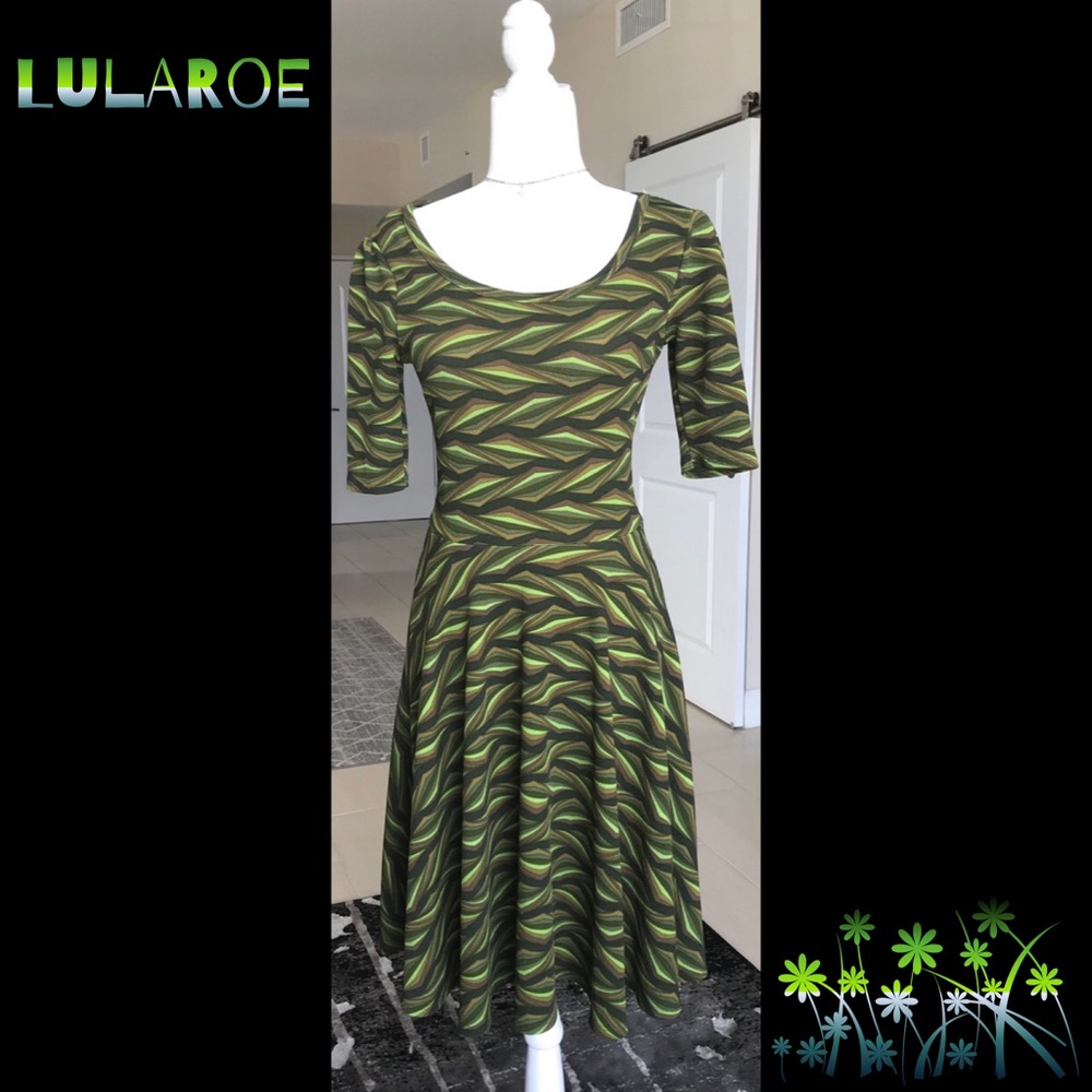 LULAROE Nicole DRESS 👗 NWOT SZ S